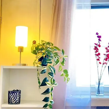 Self Check-in Cozy Studio Near Kamppi Metro, Hietaranta Beach! *