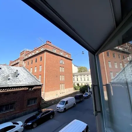 Self Check-in Cozy Studio Near Kamppi Metro, Hietaranta Beach!