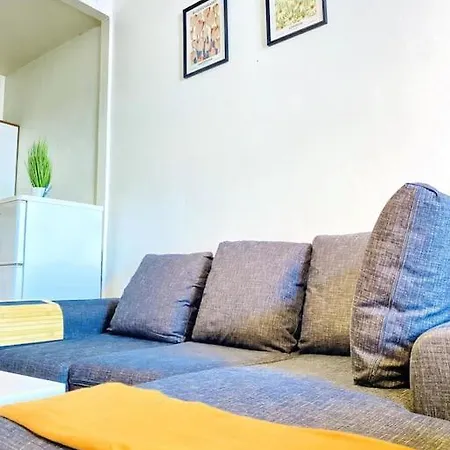 Self Check-in Cozy Studio Near Kamppi Metro, Hietaranta Beach! Apartment