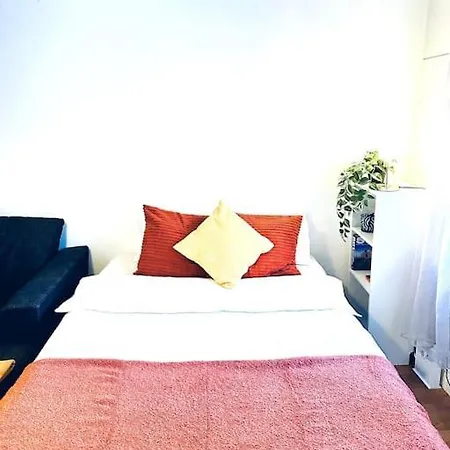 Self Check-in Cozy Studio Near Kamppi Metro, Hietaranta Beach! Appartement Helsinki